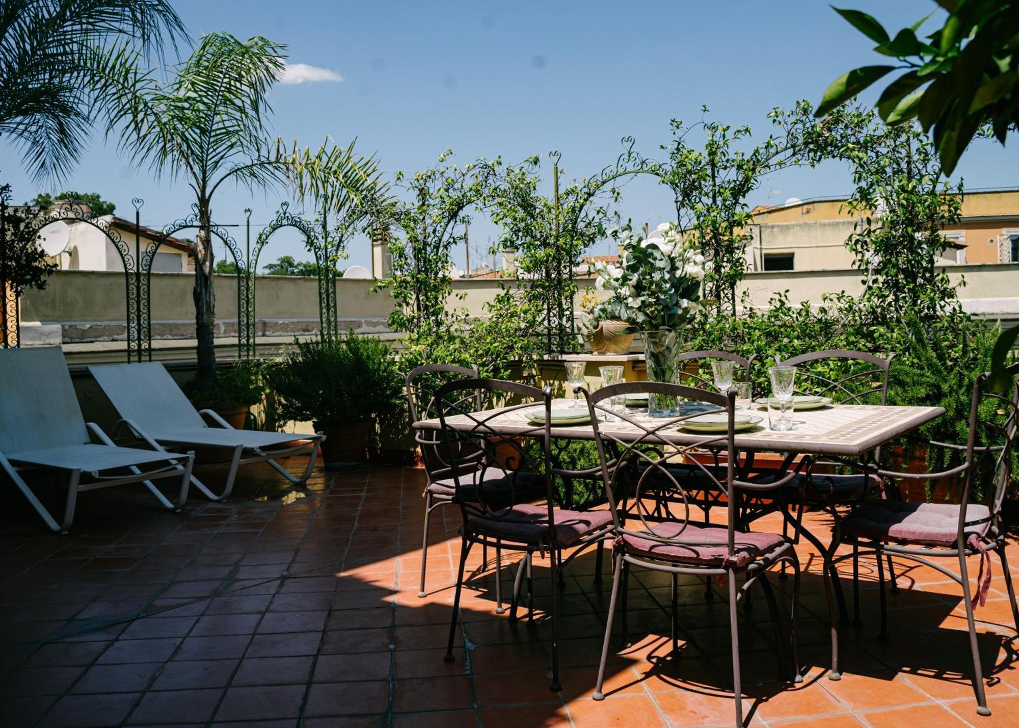 Affittacamere Terrazza Munira Trastevere 2*