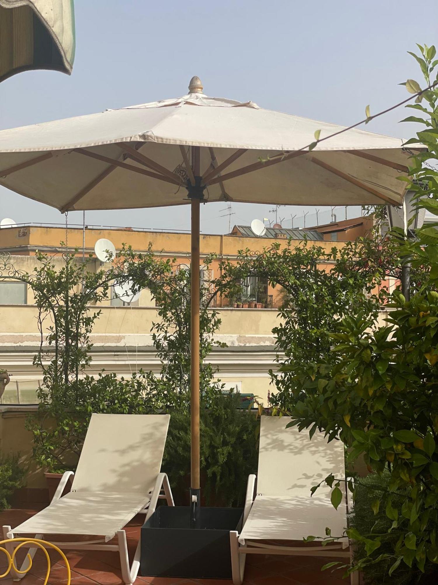 Terrazza Munira Trastevere Affittacamere 2*